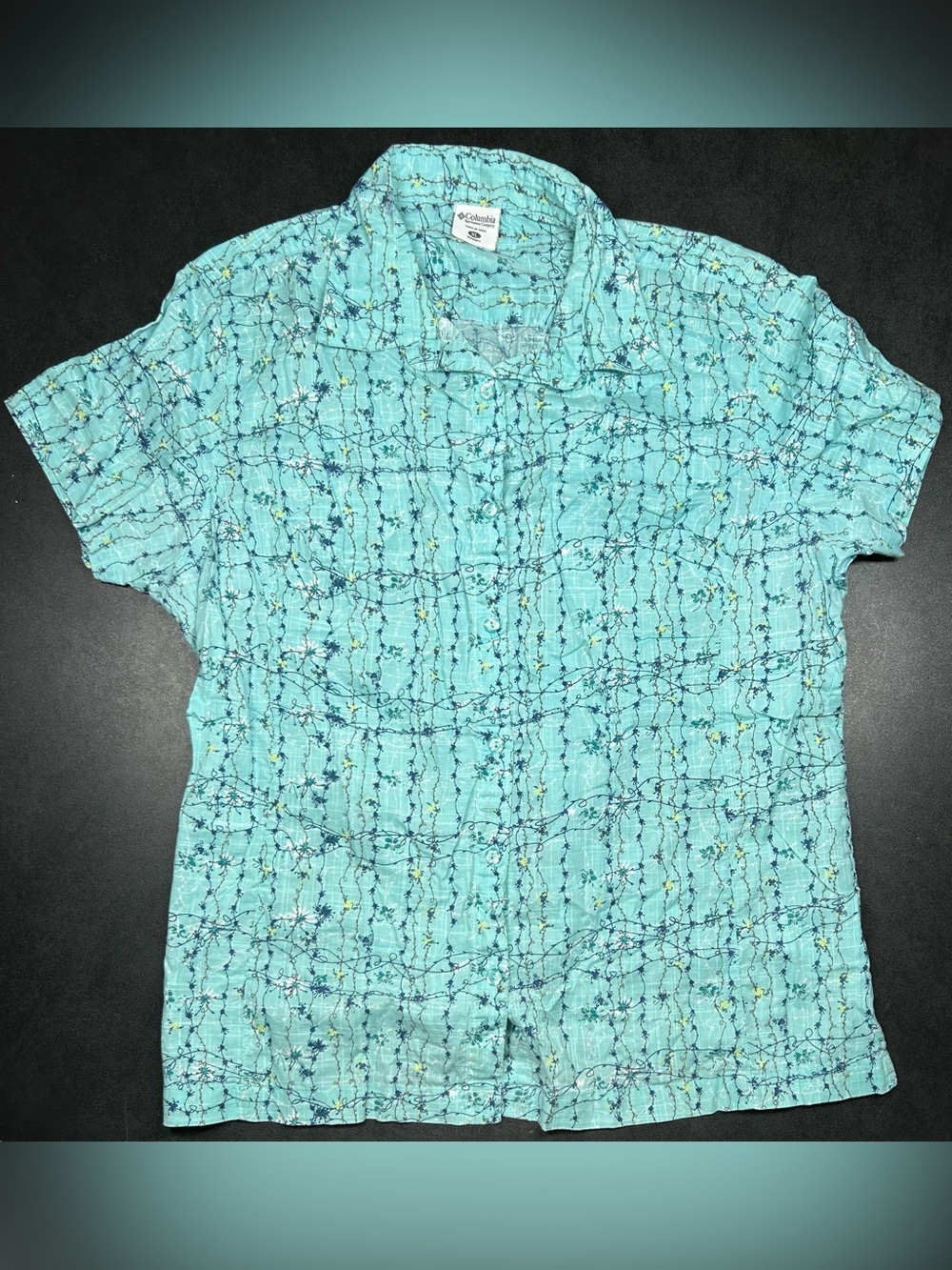 Columbia Sportswear Women's Size XL Blue Floral Short Sleeve Button Down Shirt